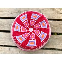 Yoga Kissen Meditationskissen Boden - Sitzkissen Cushion Pouf Handarbeit Tapestry Crochet Leder - Boden Häkel - Kunst 28cm von maedeldeluxe