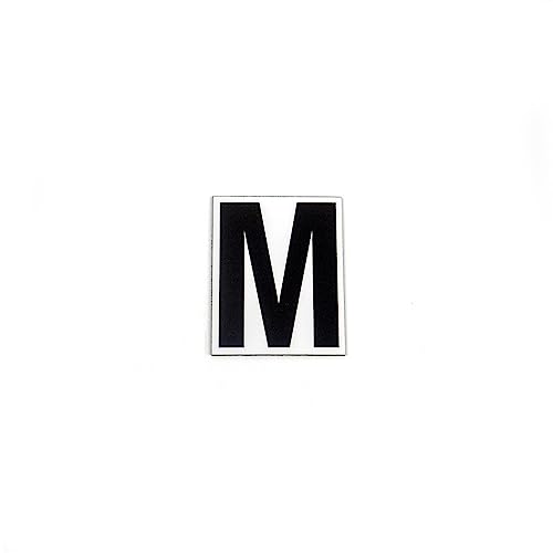 Magnetischer Buchstabe M, schwarz, auf weißem Hintergrund, 10 cm hoch von magnétiques.fr