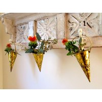 Vintage Metall Füllhorn Süßigkeiten Halter Vergoldete Vase von magpiesvintageflea