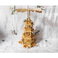 Alte Weihnachtspyramide, 4-stöckig, Weihnachtsdekoration, Weihnachtskarussel Alte Weihnachtspyramide, 4-stöckig, Weihnachtsdekoration, Weihnachtskarussel von mahabaeren