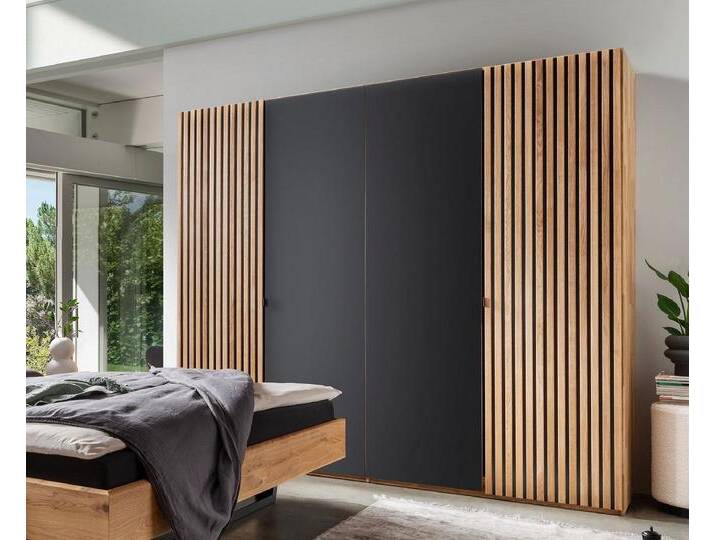 Kleiderschrank 4-trg. 240cm Wildeiche massiv 'Dallas' geölt & schwarz von main-möbel