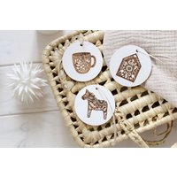 Weihnachtsanhänger Aus Holz, Geschenkanhänger Skandi von majaundeisbaerDE