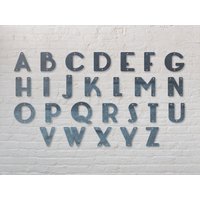 Versandfertig in 2 Tagen | Metall Buchstaben - Hausadresse Rohmetall Geschäftsbuchstaben Modern Minimalistisch Individuelle Wandkunst von makertable