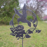 Versandfertig in 2 Tagen | Metall Kolibri Und Blumen Gartenstecker - Stahl Vogel Hof Kunst Markierung Rasen Dekor Gartenkunst Versandfertig in 2 Tagen | Metall Kolibri Und Blumen Gartenstecker - Stahl Vogel Hof Kunst Markierung Rasen Dekor Gartenkunst von makertable