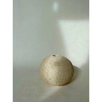 Handgefertigte Strukturierte Vase | Kugelvase Minimal Dekorationsobjekt Hygge-Vase Handgefertigte Strukturierte Vase | Kugelvase Minimal Dekorationsobjekt Hygge-Vase von makuceramic