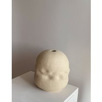 Handgefertigte Weiße Keramik Skulptur | Weiße Vase Wohndekor Abstrakte Kunst Hygge von makuceramic