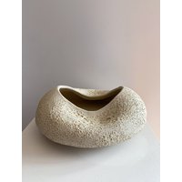 Handgemachte Keramik Vase | Strukturierte Design Wohnkultur Weiße Beije Abstrakte Keramikgefäß von makuceramic