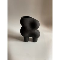 Handgemachte Skulpturale Vase | Abstrakte Keramik Innenarchitektur Schwarze von makuceramic