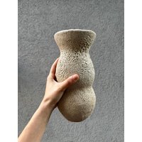 Skulpturale Keramik Vase | Kunst Skulptur Steinzeug Weiße von makuceramic