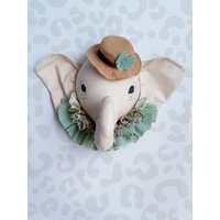 Gefüllter Elefantenkopf Safari Wandhalterung, Kinderzimmer Dekor Gefüllter Elefantenkopf Safari Wandhalterung, Kinderzimmer Dekor von mamadesignsforyou