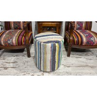 Handgemachter Dekorativer Gestreifter Runder Boden Pouf Stuhlhocker Boho Modern Natur Baumwollmaterial Handgewebter Kelim Teppich 18x18 Zoll von mamcanart