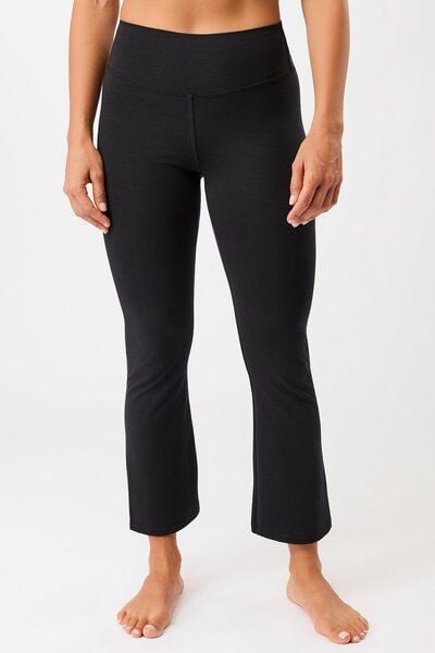 Mandala Cropped Flared Pants von mandala