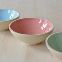 Müslischale, Modern, Minimalistisch, Innen Rosa Glasiert von marieskeramikshop