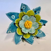 Türkis Blau & Limette Keramik Gartenblume Helle Bunte Hofkunst Türkis Blau & Limette Keramik Gartenblume Helle Bunte Hofkunst von maryjudy