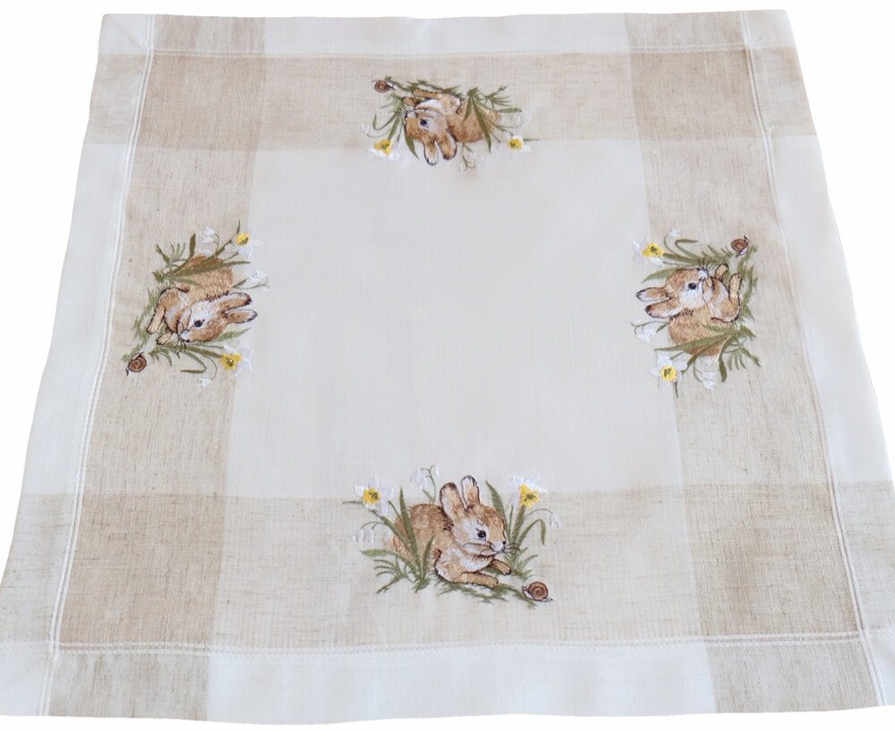 matches21 HOME & HOBBY Tischdecke Tischdecke LENI Hasenstickerei für Ostern Polyester 60 x 60 cm (1-tlg), Pflegeleicht & waschbar bei 30 °C von matches21 HOME & HOBBY