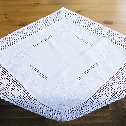matches21 HOME & HOBBY Tischdecke BRIT 60 x 60 cm weiß Elegante Stickerei mit Blumen Landhausstil Mitteldecke Polyester matches21 HOME & HOBBY Tischdecke BRIT 60 x 60 cm weiß Elegante Stickerei mit Blumen Landhausstil Mitteldecke Polyester von matches21 HOME & HOBBY