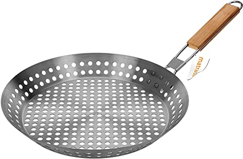 matrasa Grillpfanne gelocht - aus Edelstahl mit klappbarem Holzgriff - Ø 30 cm - BBQ Pfanne von matrasa