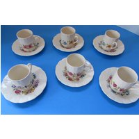 Demitasse Tasse Untertasse Soho Keramik Botschafter Ware Made in England Vintage Kaffee Set Floral Ring Reedwoods Muster Tisch von maudesvintageware