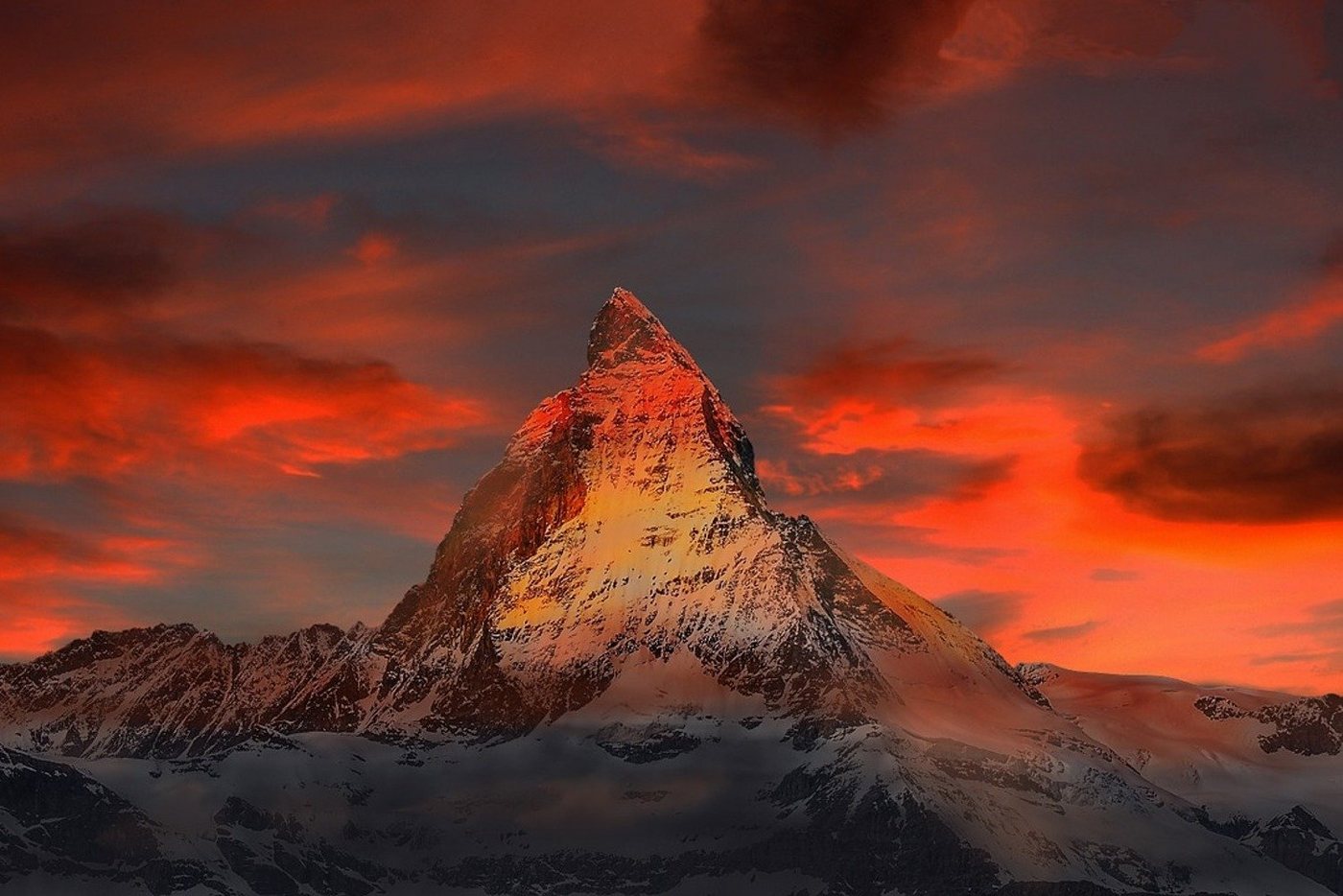 meberg Fototapete, Matterhorn, Fototapete Berge der Schweiz bei Sonnenuntergang Wandbild Vliestapete Motiv 200x300 cm von meberg