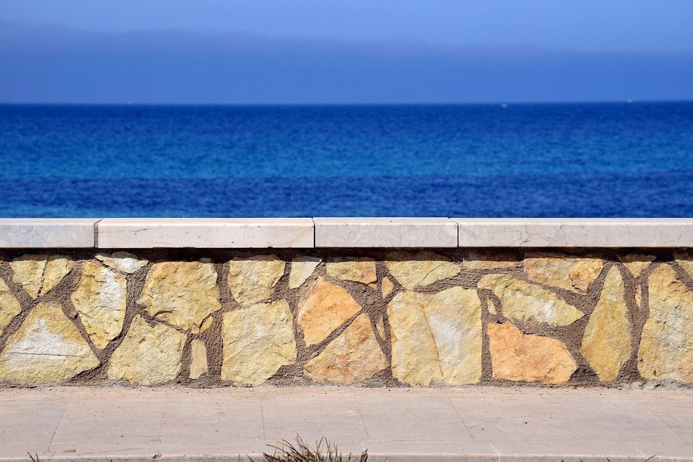 meberg Fototapete, Meer, Strand, Fototapete An der Strandpromenade Wandbild Vliestapete Motiv 200x300 cm Meer Mediteran Wasser von meberg