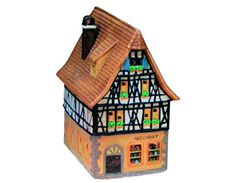Geschenkladen in Rothenburg o.d. Tauber aus Porzellan – Windlicht Lichthaus Miniatur-Modell – B10 x H19 x T13 cm von meindekoartikel