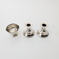 Vintage Chrom Kerzenhalter Set - 2 & 1 Teelichthalter, Mid Century Kerzenständer, Deko Silber Vintage Chrom Kerzenhalter Set - 2 & 1 Teelichthalter, Mid Century Kerzenständer, Deko Silber von melepele