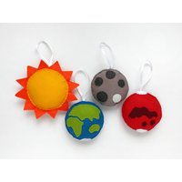 Sonne Erde Mond Filz Ornamente, Christbaumschmuck, Kinderzimmer Oder Weihnachtsdekoration Sonne Erde Mond Filz Ornamente, Christbaumschmuck, Kinderzimmer Oder Weihnachtsdekoration von messagefromspace
