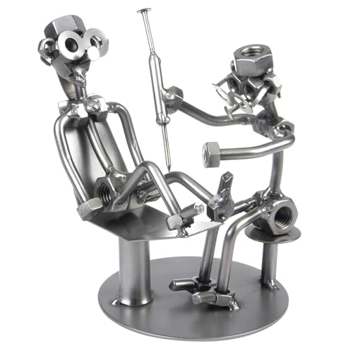 metalman24 Schraubenmännchen ORTHOPÄDE Doktor mit Spritze - Handarbeit Geschenkidee Metallfigur Metallmännchen Stahlfigur Schraubenmännle - Deko für Büro & Zuhause von metalman24
