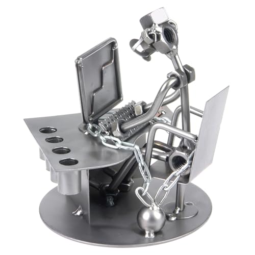 metalman24 Schraubenmännchen PC Büro Workaholic - Handarbeit Geschenkidee Metallfigur Metallmännchen Stahlfigur Schraubenmännle - Deko für Büro & Zuhause metalman24 Schraubenmännchen PC Büro Workaholic - Handarbeit Geschenkidee Metallfigur Metallmännchen Stahlfigur Schraubenmännle - Deko für Büro & Zuhause von metalman24