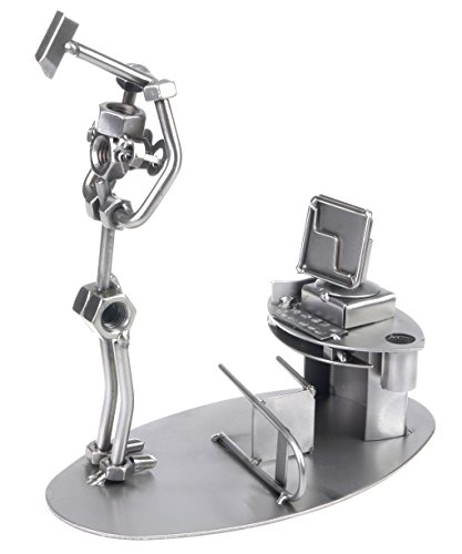 metalman24 Schraubenmännchen PC Crash Büro Börsencrash - Handarbeit Geschenkidee Metallfigur Metallmännchen Stahlfigur Schraubenmännle - Deko für Büro & Zuhause metalman24 Schraubenmännchen PC Crash Büro Börsencrash - Handarbeit Geschenkidee Metallfigur Metallmännchen Stahlfigur Schraubenmännle - Deko für Büro & Zuhause von metalman24