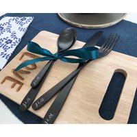 Personalisiertes Mattschwarzes Besteck-Set Ikea Tillagd, 8-Teilig von metalphorically