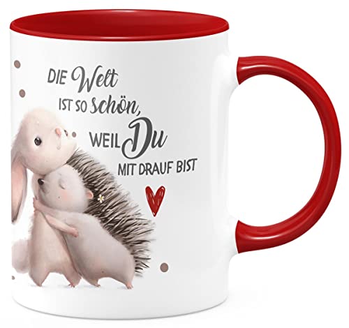 Mikalino Keramik Tasse Die Welt ist so schön, weil Du mit drauf bist Hase und Igel - handbedruckt in Deutschland | Kaffee Becher Kaffeetasse Geschenk, Farbe:rot, Grösse:330ml von miKalino