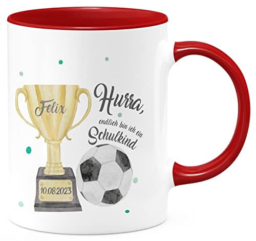 miKalino Keramik Tasse Hurra, endlich bin ich ein Schulkind Fussball personalisiert mit Wunschname und Datum | Kaffee Becher Kaffeetasse Geschenk, Farbe:rot, Grösse:330ml von miKalino