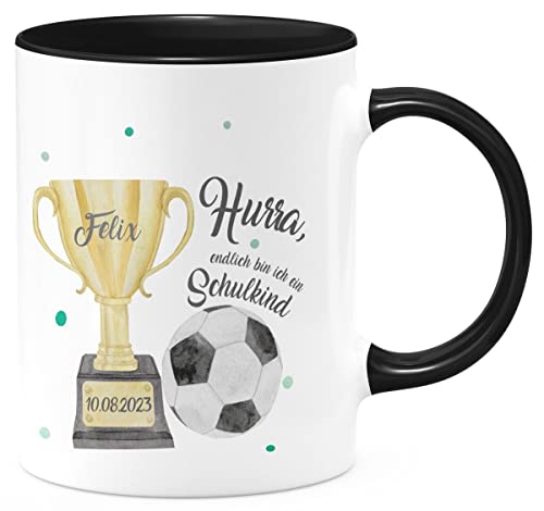 miKalino Keramik Tasse Hurra, endlich bin ich ein Schulkind Fussball personalisiert mit Wunschname und Datum | Kaffee Becher Kaffeetasse Geschenk, Farbe:schwarz, Grösse:330ml von miKalino