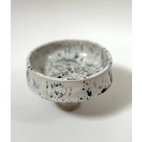 Handgemachter Eisbecher, Weißer Eisbecher Mit Klecksen, Eisschälchen von miakkeramik