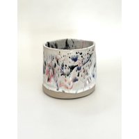 Handgemachter Keramikbecher, Weißer Keramikbecher Mit Bunten Klecksen, Großer Kaffeebecher, Besonderer Oberfläche von miakkeramik
