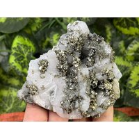 Calcit Pyrit Madan Bulgarien Natürliche Kristallmineralien Muster Cluster Souvenirs Wholesalemineralsbox von migiminerals