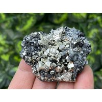 Pyriquartz E Sphalerite Chalkopyrit Madan Bulgarien Natürliche Kristallmineralien Mustercluster Souvenirs Wholesalemineralsbox von migiminerals