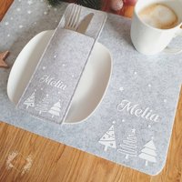 Tischset/ Bestecktasche Weihnachtsbäume Mit Namen Aus Filz Tischset/ Bestecktasche Weihnachtsbäume Mit Namen Aus Filz von mileaDesign