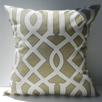 Neue 18 X Zoll Rankgitter Designer Handgefertigte Kissenbezüge Im Kaffee Imperial Stil-Muster von milkandcookiesCanada