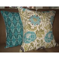 Zwei Neue 18 X cm Designer Handgefertigte Kissenbezüge in Türkis, Dunkelbraun, Und Zwei Schattierungen Von Grün Auf Sahne Zwei Neue 18 X cm Designer Handgefertigte Kissenbezüge in Türkis, Dunkelbraun, Und Zwei Schattierungen Von Grün Auf Sahne von milkandcookiesCanada