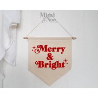 Merry & Bright Wall Flag Weihnachten - Custom Family Sassy Xmas Modern Hanging Gobelin Festliche Dekoration von mimiandnoo