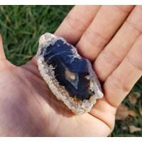 Schwarzes Achat Nodule Poliert Display Piece | Montana von mineralmercantile