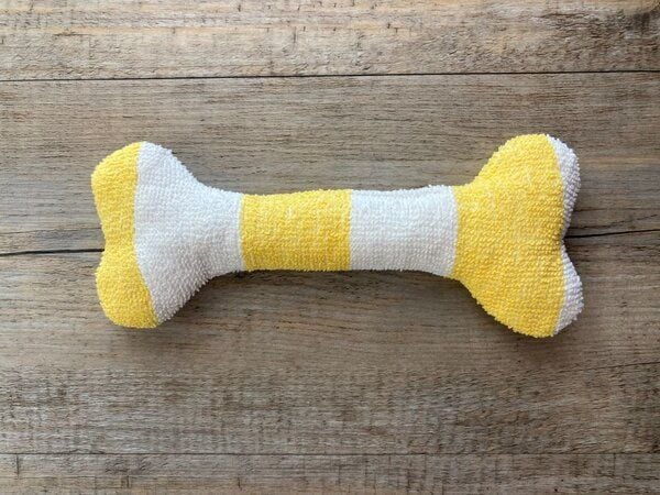 mio eco Hochwertiges Upcycling Hundespielzeug aus Hotel-Handtüchern zero waste Gelb-Weiss gestreift von mio eco