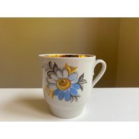 Vintage Kleine Kaffee Tee Tasse Mit Blau Gelb Blumen Dekoration Retro Geschirr. Sammlerstück von miovinta