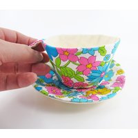 Made-To-Bestellung | 1 - 2 Wochen- Textil Teetasse Untertasse Ornament- Lebendiges Blumenmuster von miwary