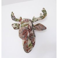 Made-To-Order | 2 - 3 Wochen Hirsch Trophäe Kopf/Faux Präparatoren Wandhalterung Hirschkopf Gobelin Stoffe Patchwork von miwary