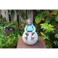Keramik Affe Auf Kugel Gartenfigur Beetstecker Unikat von mjArtsKeramik