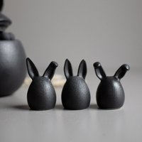 Osterhase, Hase, Ostern, Dekoration, Geschenk, Osterei, Frühling, Frühjahr, Triplets Osterdekoration 3Er Set Cast Iron Osterhase, Hase, Ostern, Dekoration, Geschenk, Osterei, Frühling, Frühjahr, Triplets Osterdekoration 3Er Set Cast Iron von mkonoDE