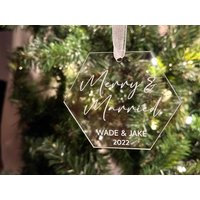 Merry & Married Personalisierte Ornament Mit Namen Und Jahr von mncelebrations